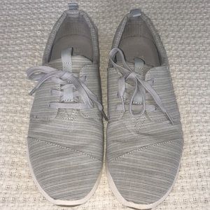 🦄 Women’s Size 10 TOMS sneakers Casual 🦄